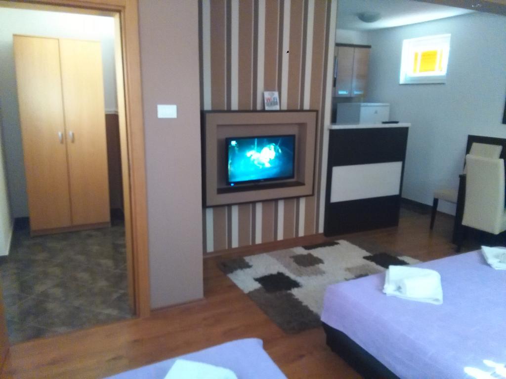 Apartments Leo Trebinje Ngoại thất bức ảnh
